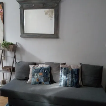 Avenue 3 Apartment *